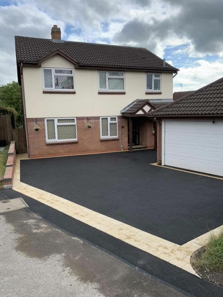 Edinburgh Tarmac Driveway Installations